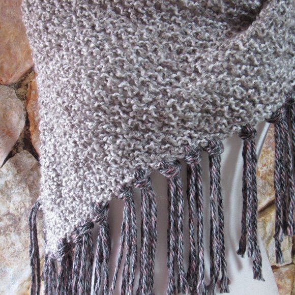 Grey Fringed Hand Knit Shawl Oversized Scarf Cottagecore Grandmacore - Picture 4 of 6